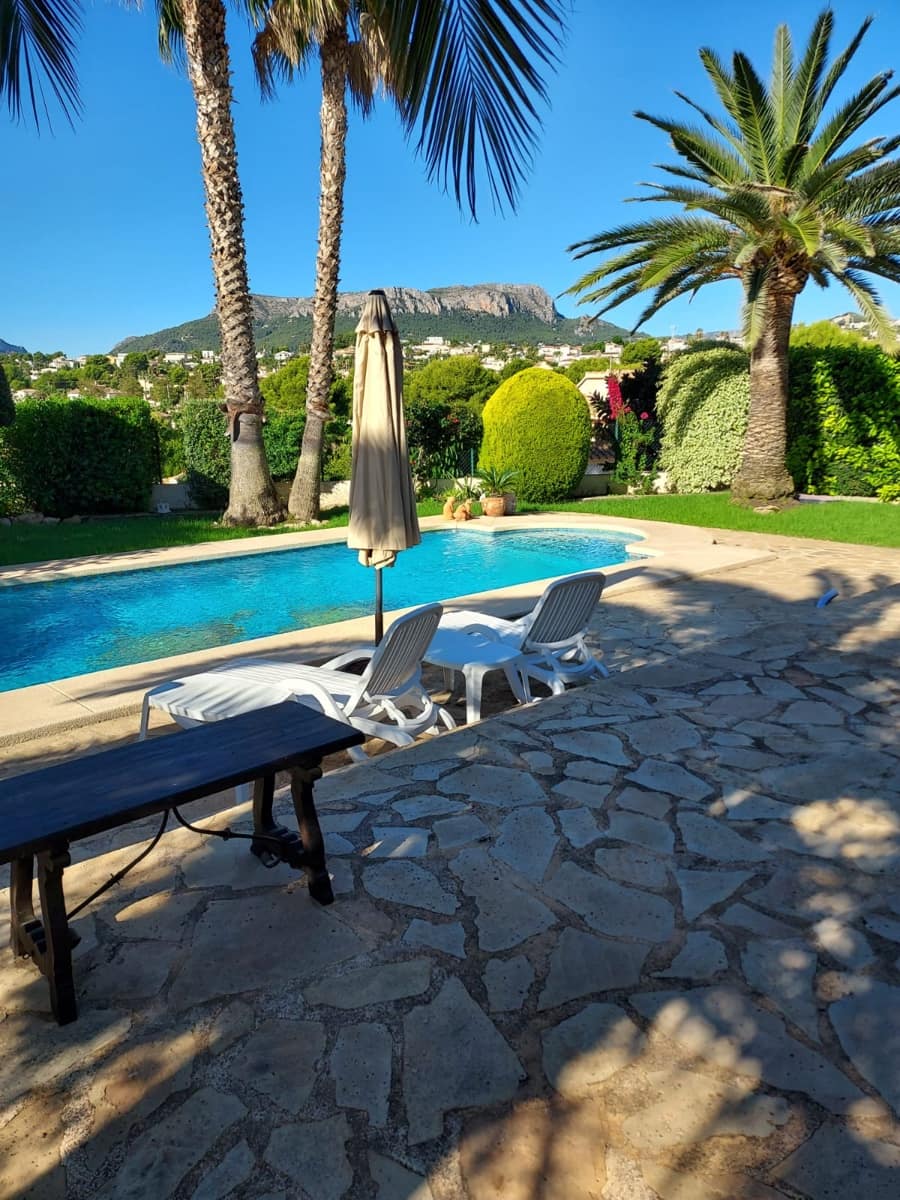 4 soverom Villa til salgs i Calpe / Calp med svømmebasseng garasje - € 1 190 000 (Ref: 9751671)