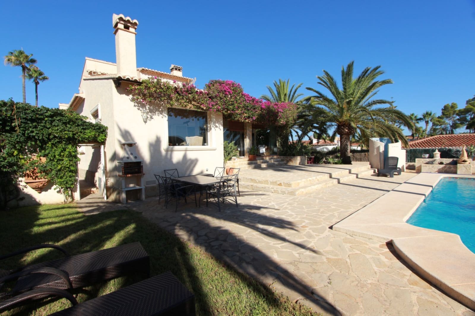 4 soverom Villa til salgs i Calpe / Calp med svømmebasseng garasje - € 1 190 000 (Ref: 9751671)