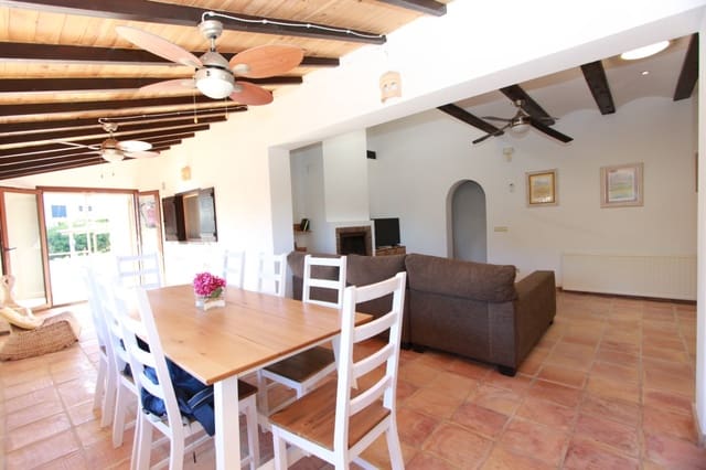 6 sovrum Villa till salu i Benissa med pool garage - 1 050 000 € (Ref: 9751673)