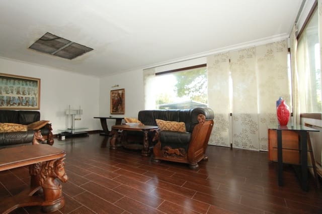 4 sypialnia Willa na sprzedaż w Dénia z basenem garażem - 1 850 000 € (Ref: 9751674)