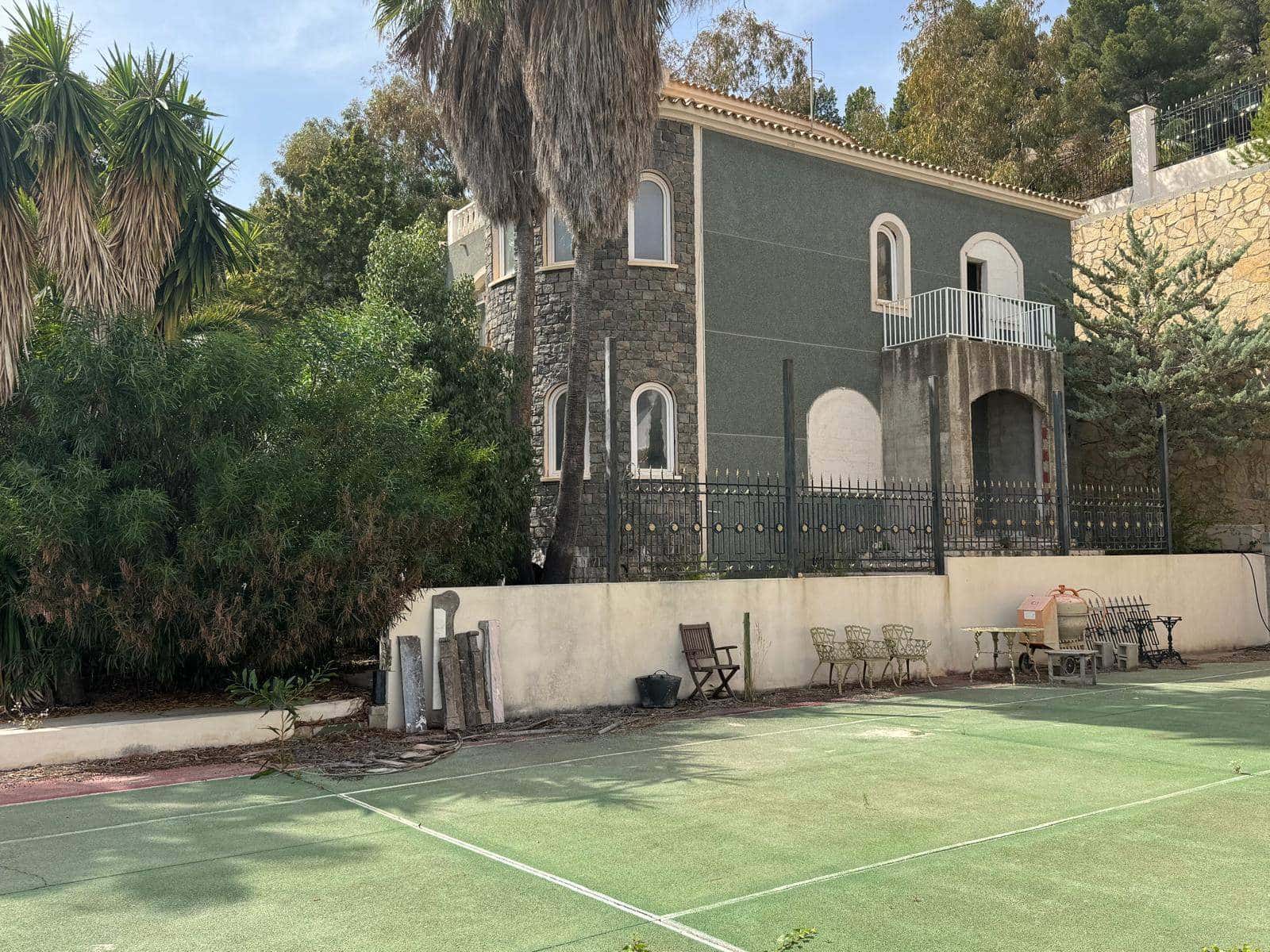 4 sovrum Villa till salu i Altea med pool garage - 1 850 000 € (Ref: 9770332)