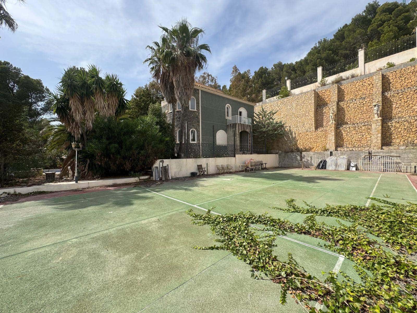 4 sovrum Villa till salu i Altea med pool garage - 1 850 000 € (Ref: 9770332)