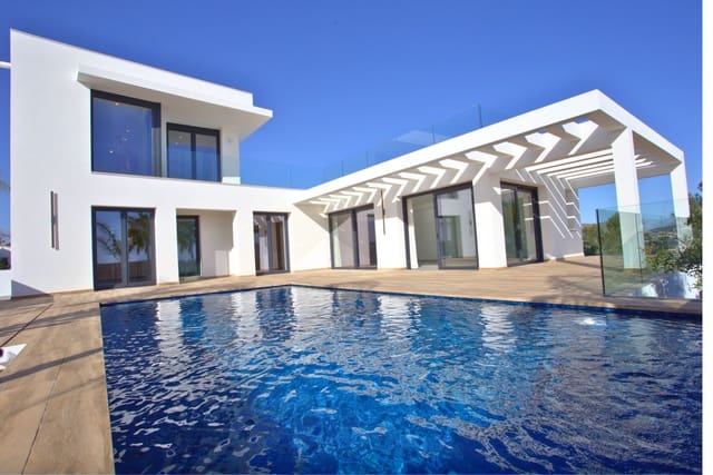 3 makuuhuone Huvila myytävänä paikassa Benimeit - Tabaira, Teulada-Moraira mukana 
autotalli - 2 250 000 € (Ref: 9814779)