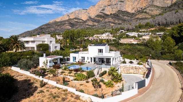 5 sovrum Villa till salu i Montgó - Ermita, Javea / Xàbia med garage - 1 890 000 € (Ref: 9814782)