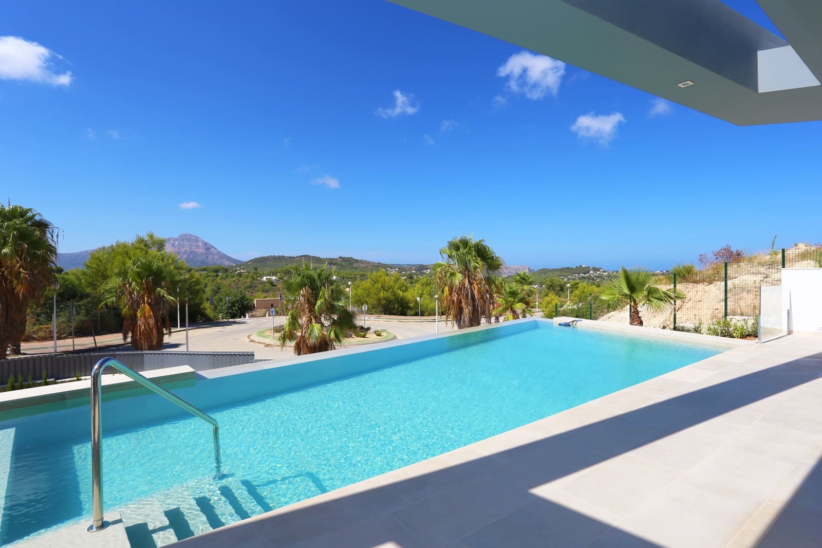 4 quarto Moradia para venda em Javea / Xabia com piscina garagem - 1 100 000 € (Ref: 9814783)