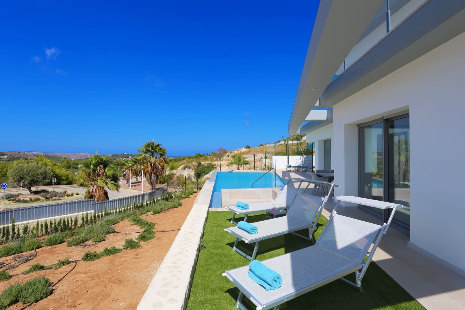 4 quarto Moradia para venda em Javea / Xabia com piscina garagem - 1 100 000 € (Ref: 9814783)