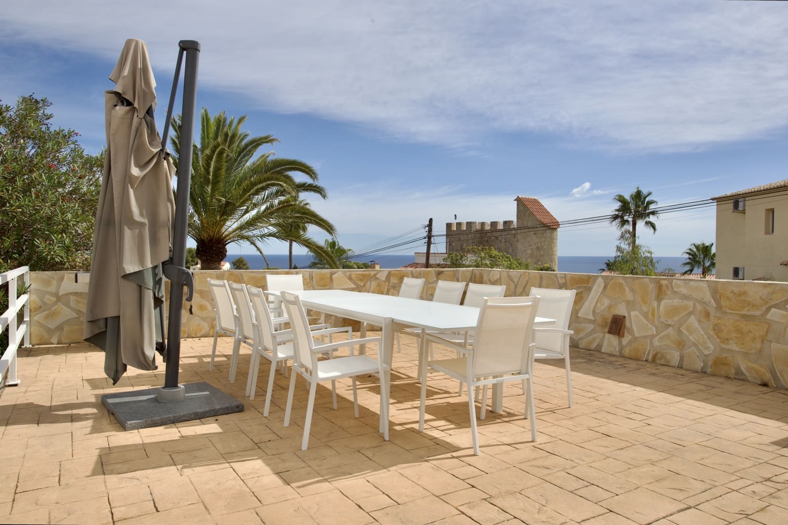 4 bedroom Villa for sale in Javea / Xabia with garage - € 995,000 (Ref: 9814785)