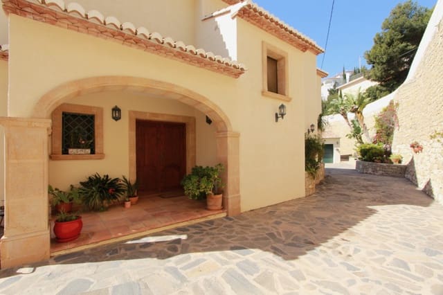5 soverom Villa til salgs i Benissa med svømmebasseng garasje - € 1 975 000 (Ref: 9817854)