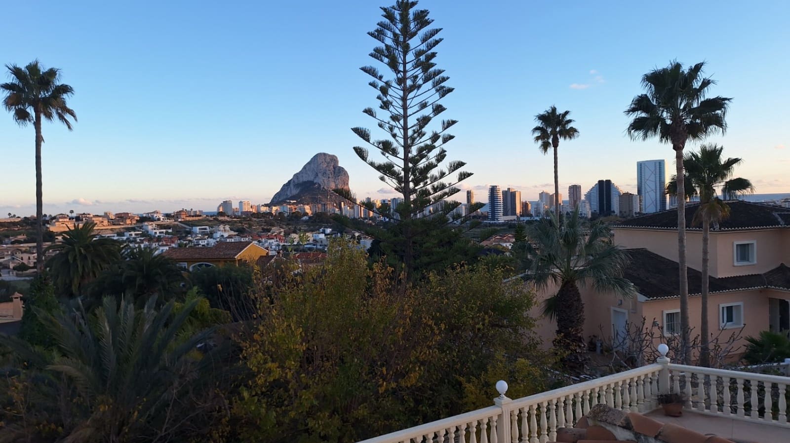 4 bedroom Villa for sale in Calpe / Calp with pool garage - € 850,000 (Ref: 9838955)