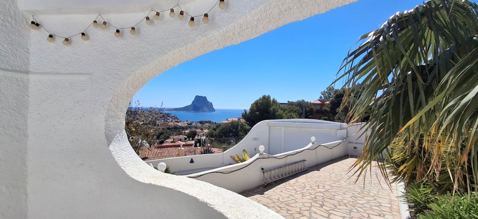 3 makuuhuone Huvila myytävänä paikassa Calpe / Calp mukana uima-altaan 
autotalli - 645 000 € (Ref: 9869905)