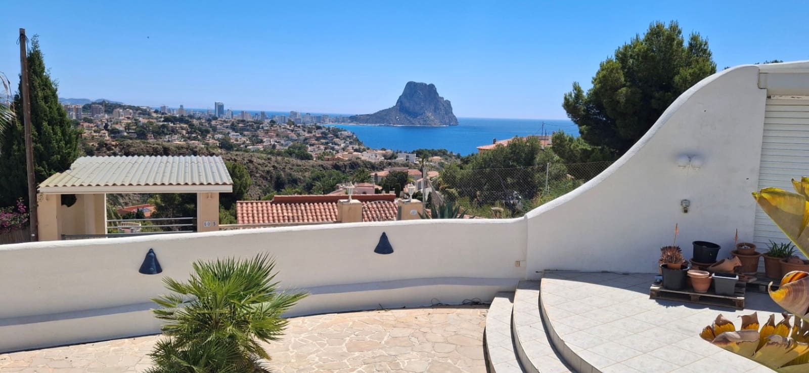 3 makuuhuone Huvila myytävänä paikassa Calpe / Calp mukana uima-altaan 
autotalli - 645 000 € (Ref: 9869905)