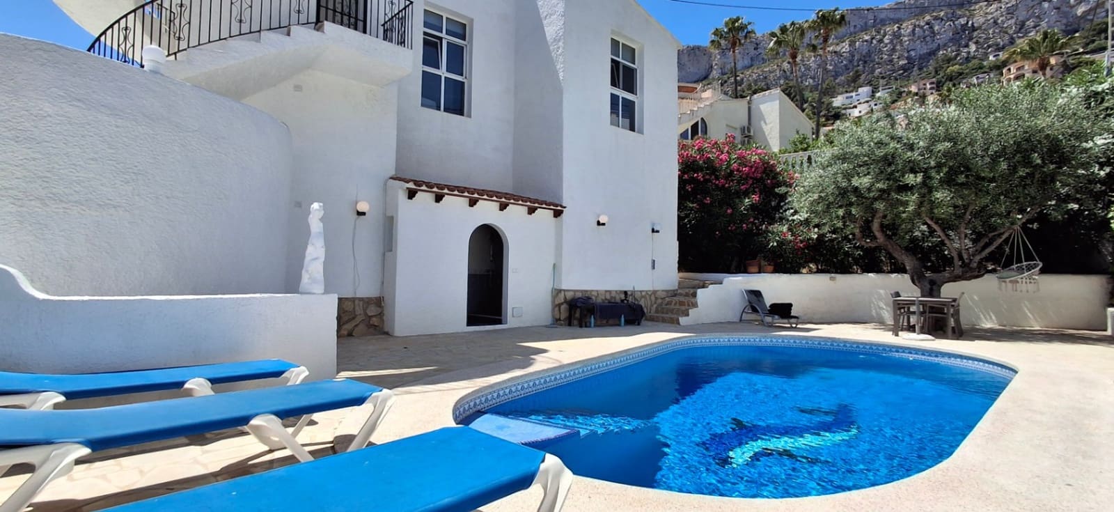 3 bedroom Villa for sale in Calpe / Calp with pool garage - € 595,000 (Ref: 9869905)