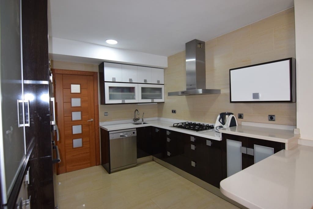 4 bedroom Villa for sale in Molina de Segura with pool - € 550,000 (Ref: 9911786)