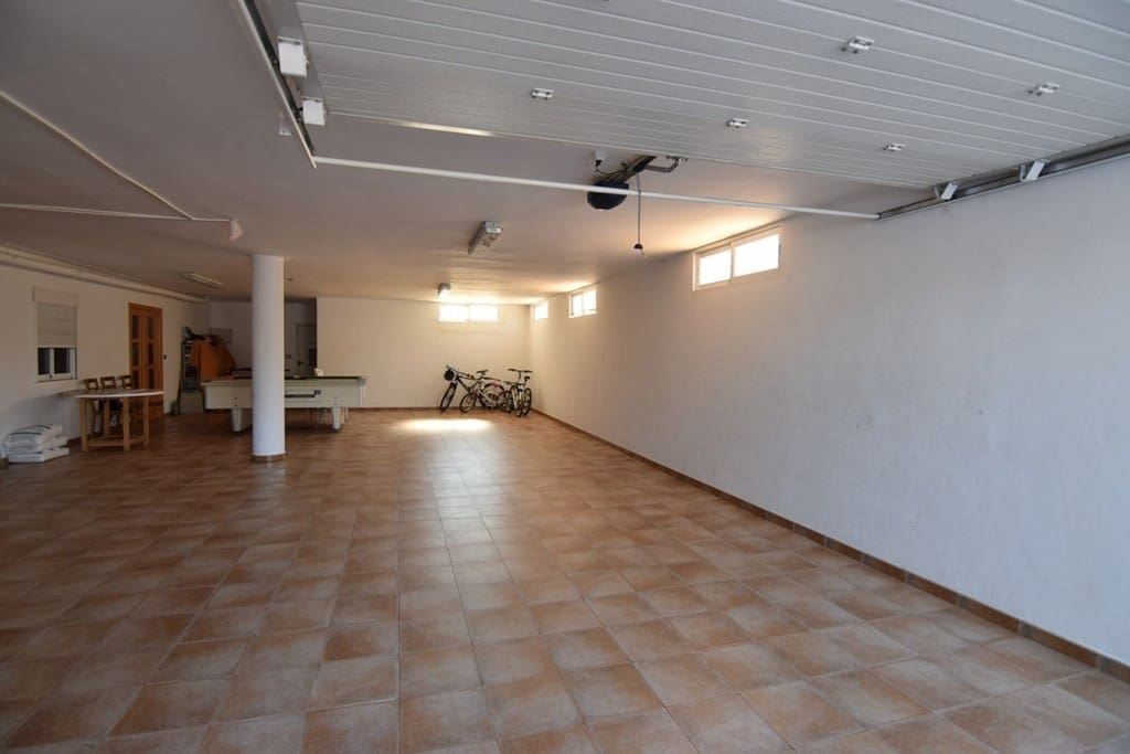 4 bedroom Villa for sale in Molina de Segura with pool - € 550,000 (Ref: 9911786)