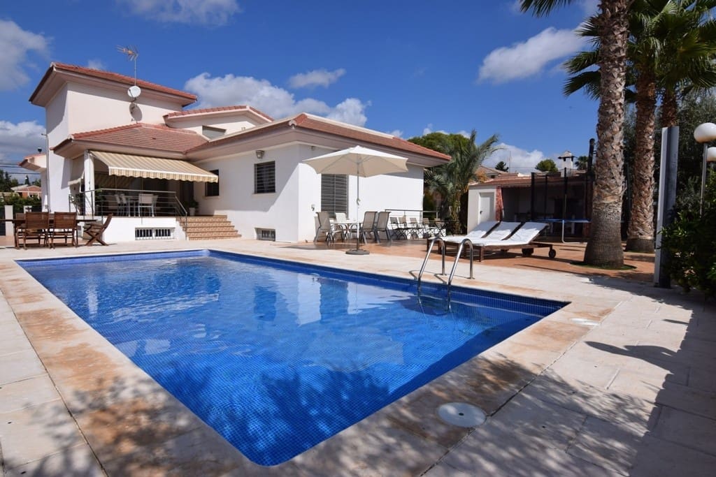 4 bedroom Villa for sale in Molina de Segura with pool - € 550,000 (Ref: 9911786)