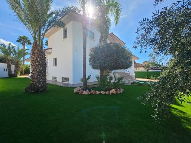 4 bedroom Villa for sale in Molina de Segura with pool - € 550,000 (Ref: 9911786)