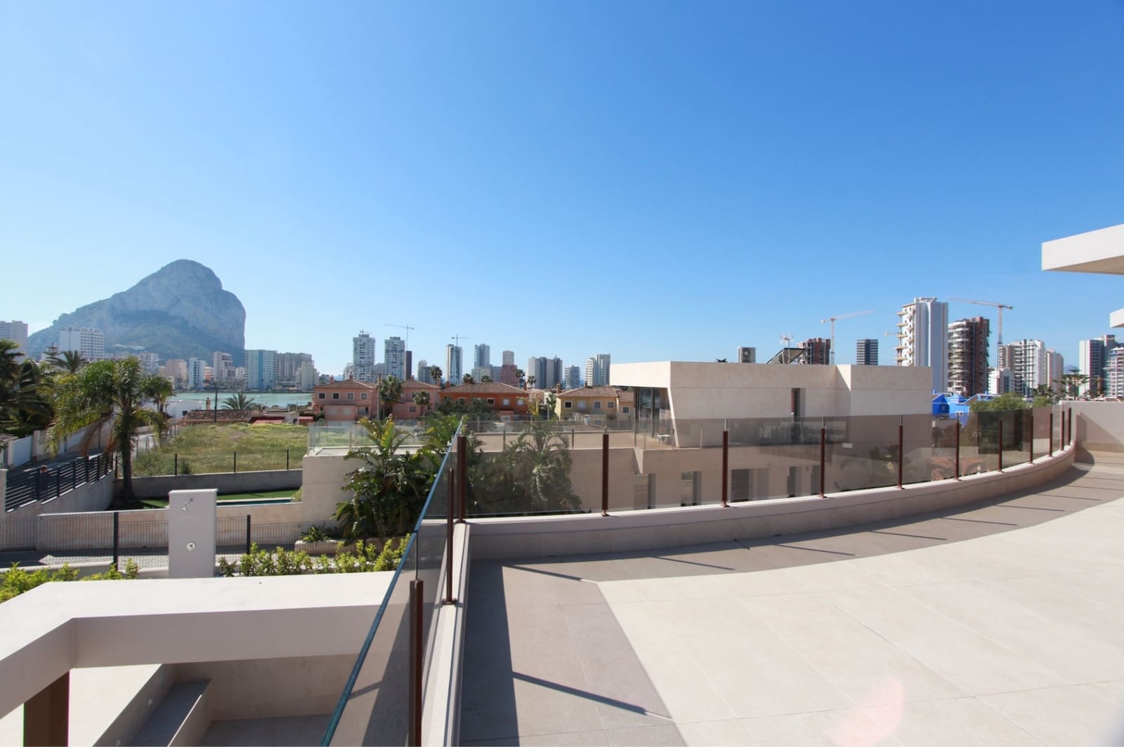 4 slaapkamer Villa te koop in Calpe / Calp met zwembad garage - € 1.550.000 (Ref: 9912654)