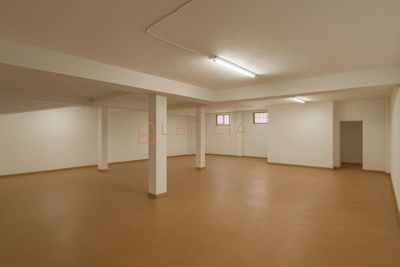 Local Comercial en Vigo en venta con garaje - 500.000 € (Ref: 9801375)