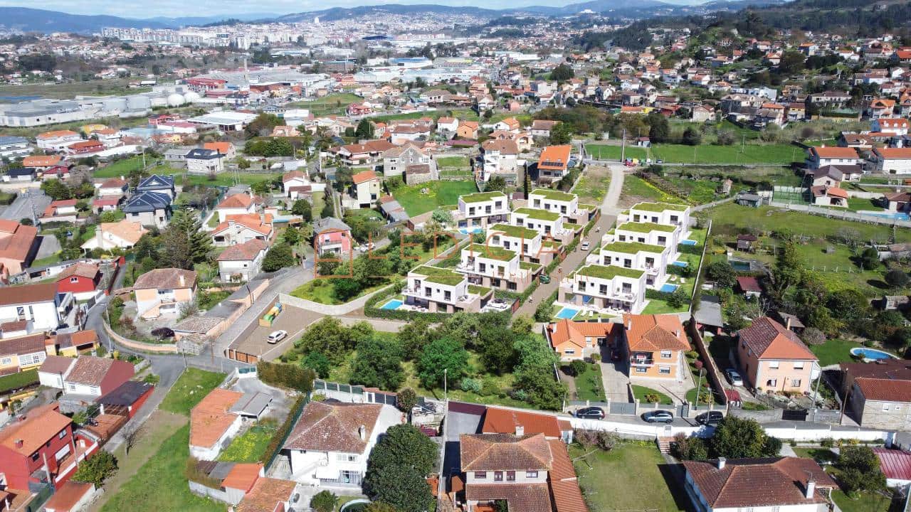 Landgrundstück zu verkaufen in Vigo - 200.000 € (Ref: 9801377)