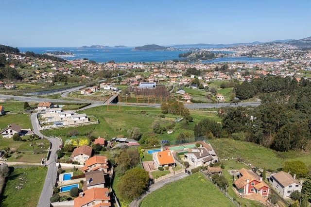 4 bedroom Villa for sale in Baiona with pool garage - € 685,000 (Ref: 9801379)