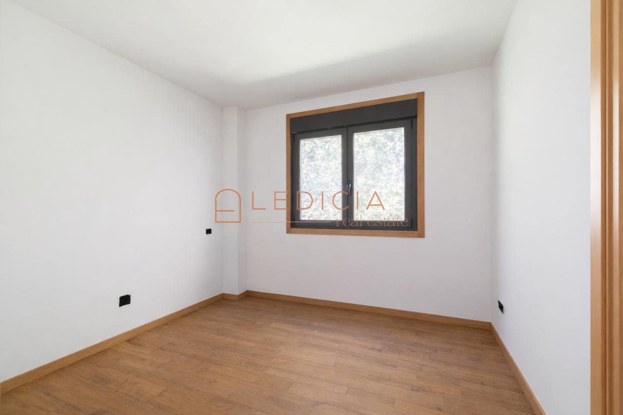 3 bedroom Villa for sale in Tomino with pool garage - € 315,000 (Ref: 9801380)