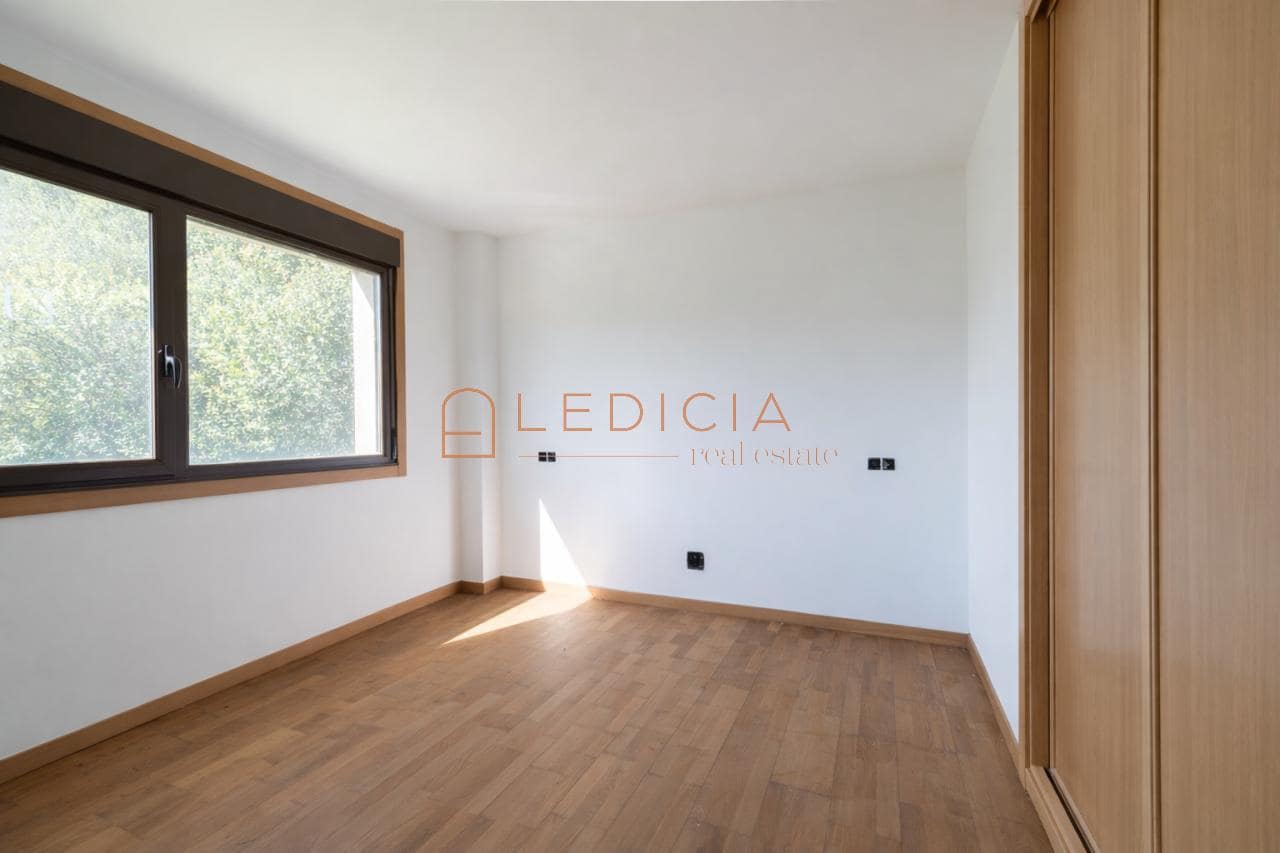 3 bedroom Villa for sale in Tomino with pool garage - € 315,000 (Ref: 9801380)