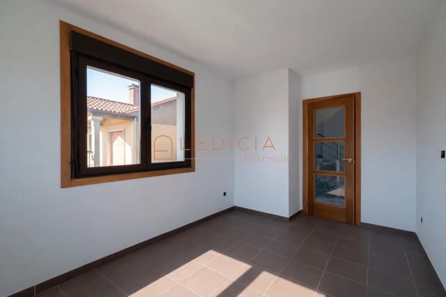 3 makuuhuone Huvila myytävänä paikassa Tomiño - 310 000 € (Ref: 9801381)