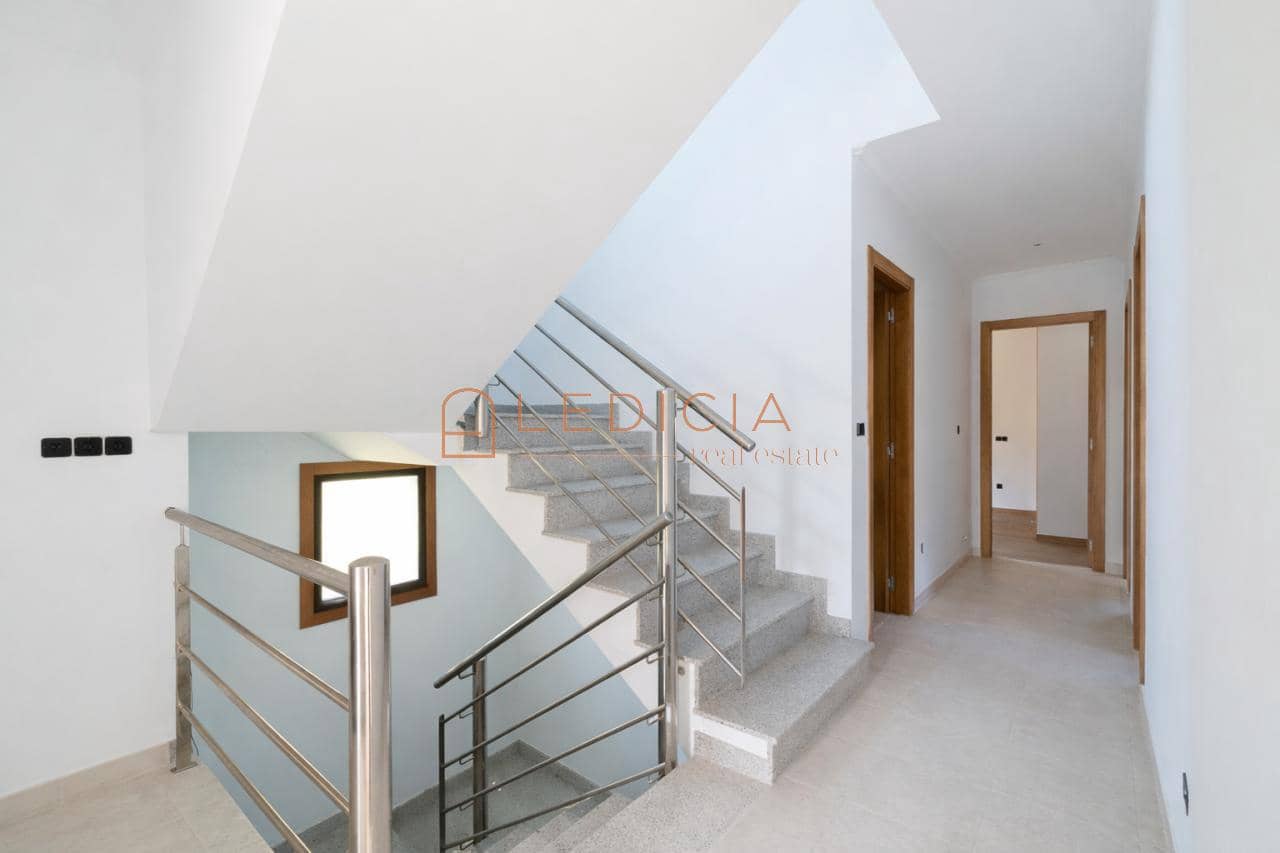 3 makuuhuone Huvila myytävänä paikassa Tomino mukana uima-altaan 
autotalli - 310 000 € (Ref: 9801381)