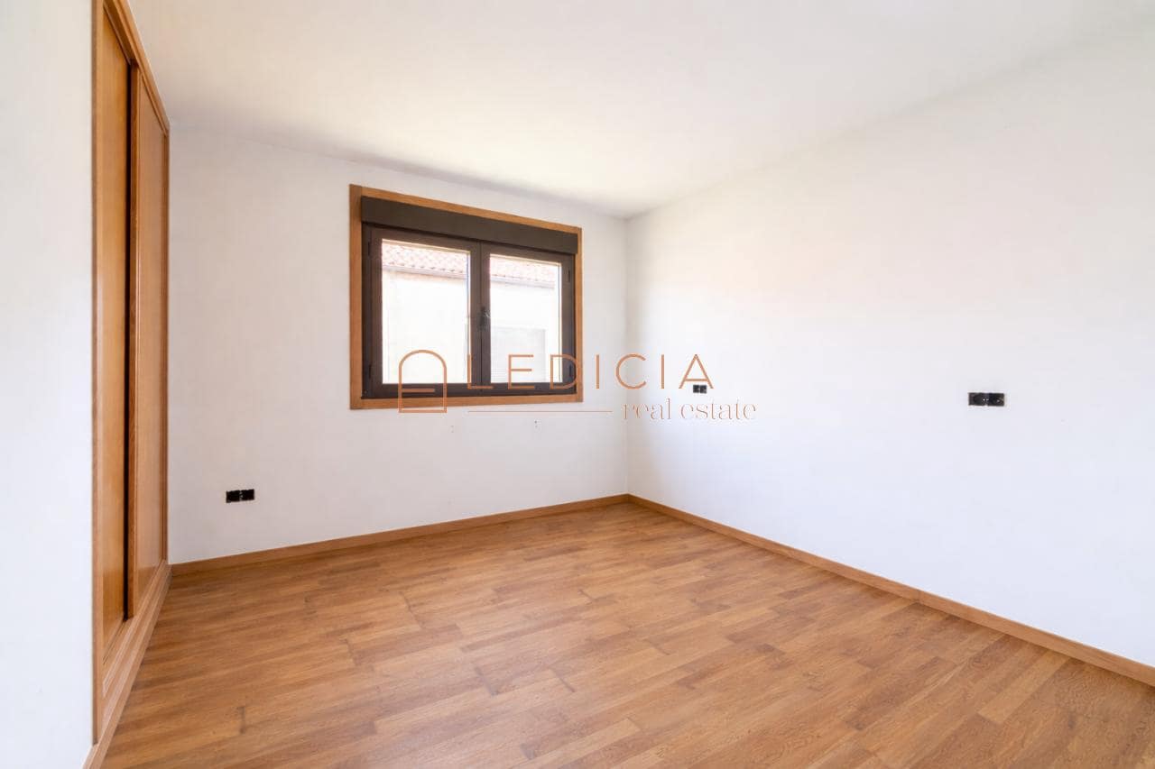 3 makuuhuone Huvila myytävänä paikassa Tomino mukana uima-altaan 
autotalli - 310 000 € (Ref: 9801381)