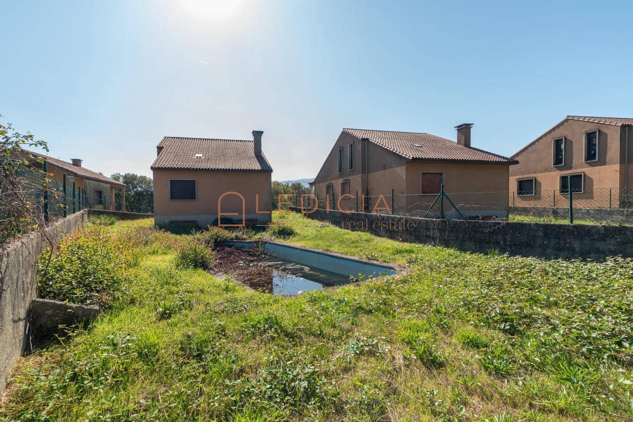 3 makuuhuone Huvila myytävänä paikassa Tomino mukana uima-altaan 
autotalli - 310 000 € (Ref: 9801381)