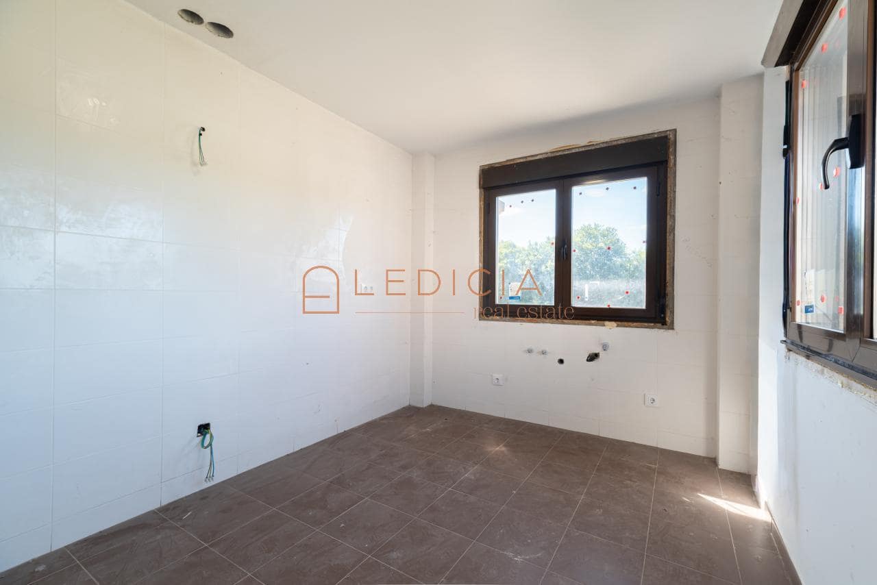 3 bedroom Villa for sale in Tomino with pool garage - € 297,000 (Ref: 9801381)