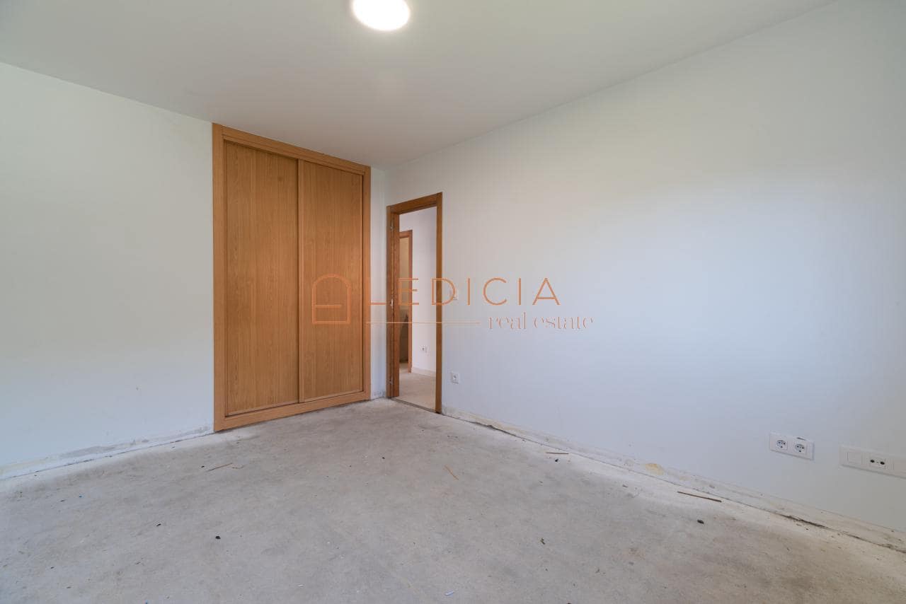 3 bedroom Villa for sale in Tomino with pool garage - € 297,000 (Ref: 9801381)