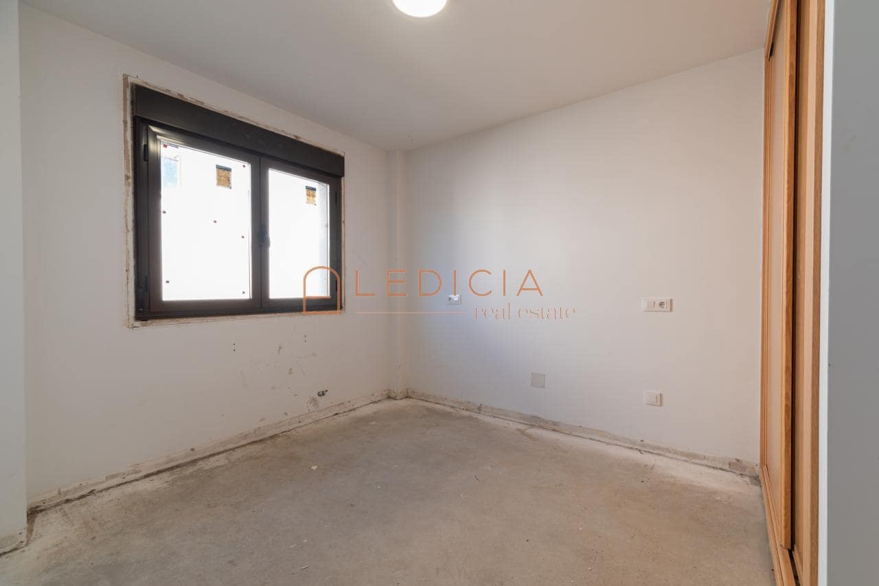 3 bedroom Villa for sale in Tomino with pool garage - € 297,000 (Ref: 9801381)