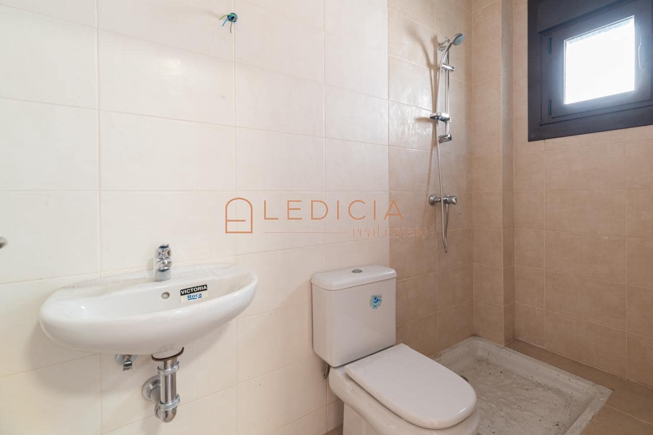 3 bedroom Villa for sale in Tomino with pool garage - € 297,000 (Ref: 9801381)