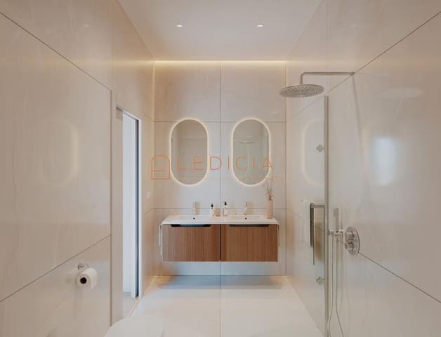 Ático de 2 habitaciones en Vigo en venta con garaje - 550.000 € (Ref: 9801390)