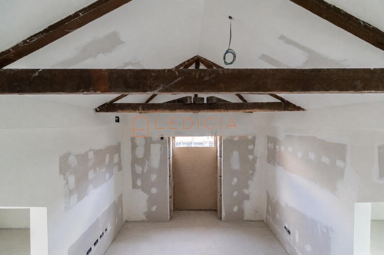 2 bedroom Penthouse for sale in Vigo with garage - € 550,000 (Ref: 9801390)