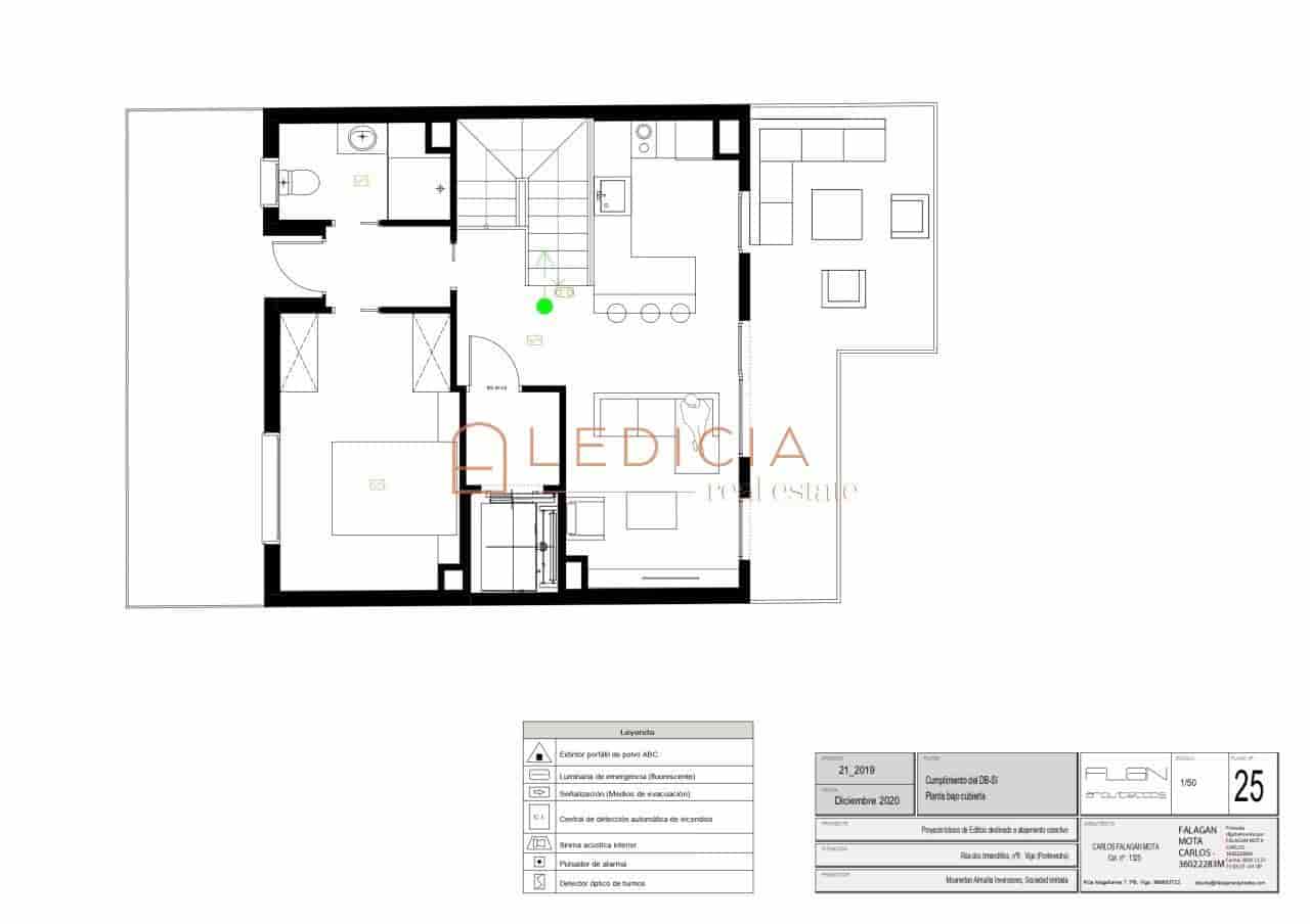 Casa de 18 habitaciones en Vigo en venta - 1.600.000 € (Ref: 9801391)