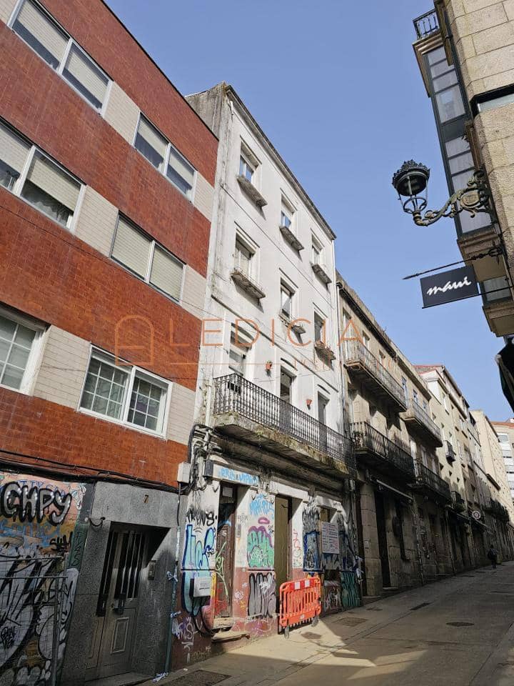 Casa de 18 habitaciones en Vigo en venta - 1.600.000 € (Ref: 9801391)