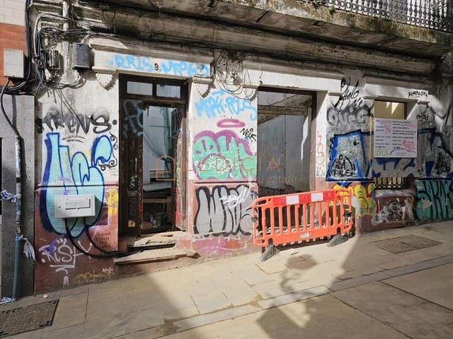 Casa de 18 habitaciones en Vigo en venta - 1.600.000 € (Ref: 9801391)