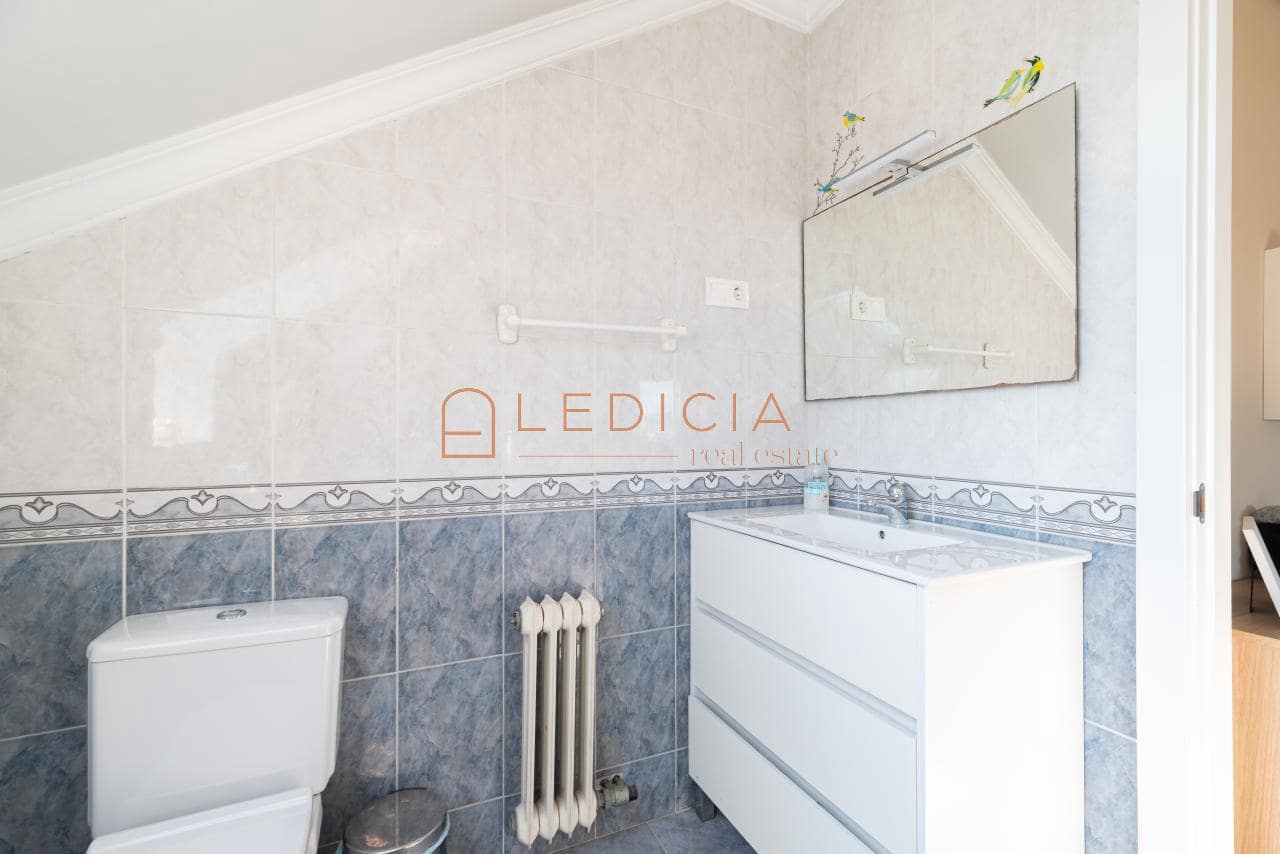 4 slaapkamer Penthouse te koop in Vigo met garage - € 460.000 (Ref: 9806047)