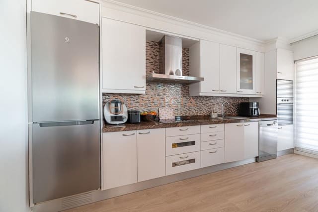 4 slaapkamer Penthouse te koop in Vigo met garage - € 460.000 (Ref: 9806047)