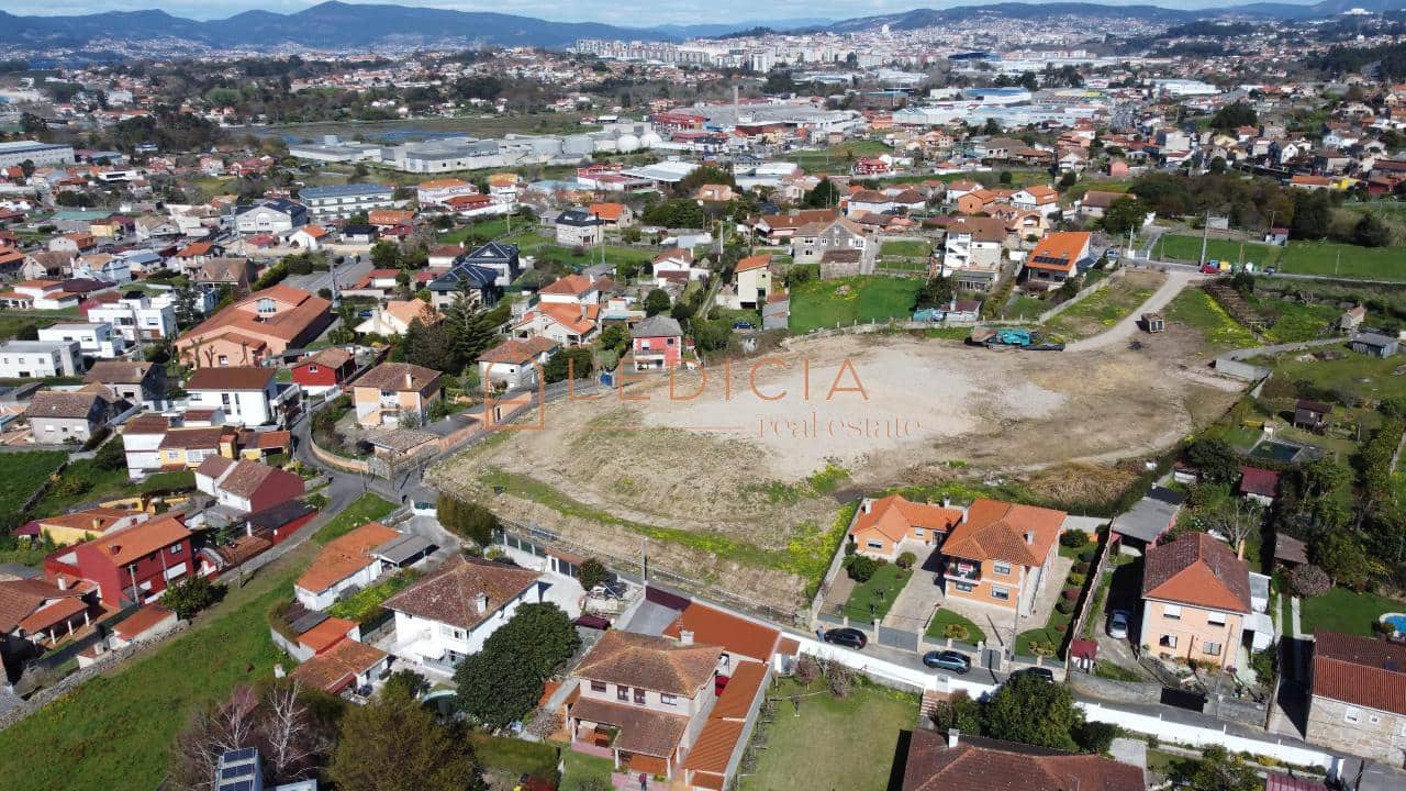 Grunde uden byggetilladelser til salg i Vigo - € 195.000 (Ref: 9819868)