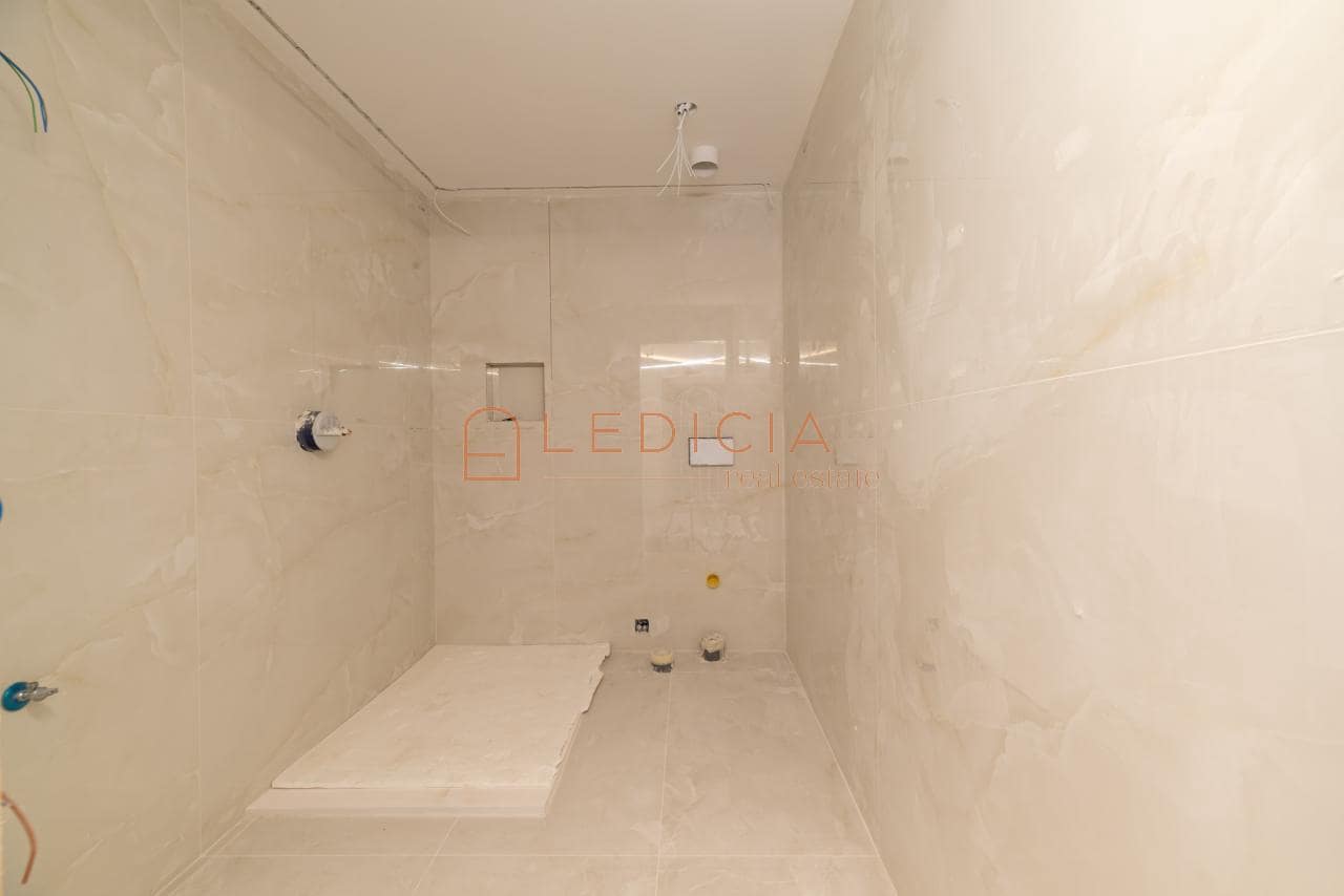 3 sypialnia Mieszkanie na sprzedaż w Vigo z garażem - 710 000 € (Ref: 9883996)