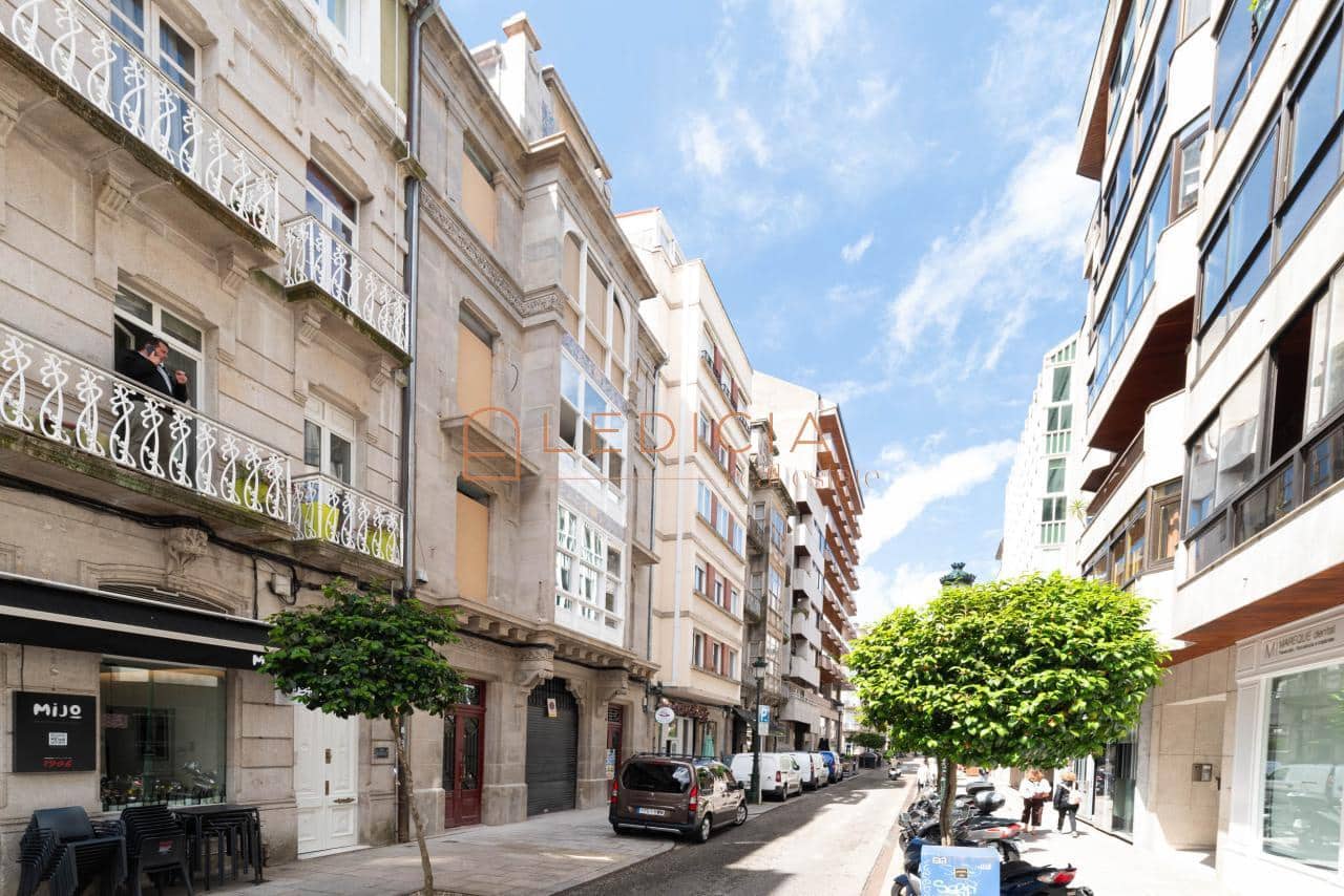 3 sypialnia Mieszkanie na sprzedaż w Vigo z garażem - 710 000 € (Ref: 9883996)