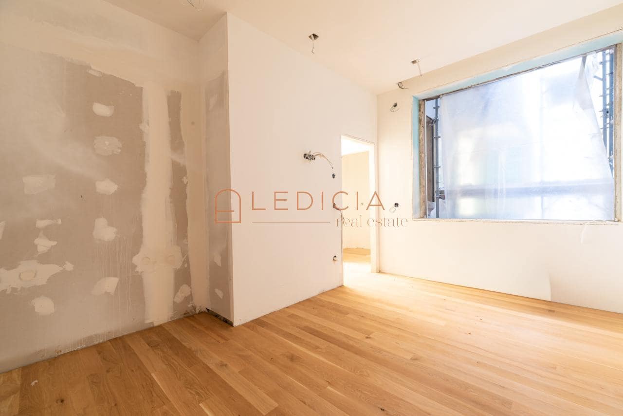 3 bedroom Flat for sale in Vigo with garage - € 700,000 (Ref: 9883997)