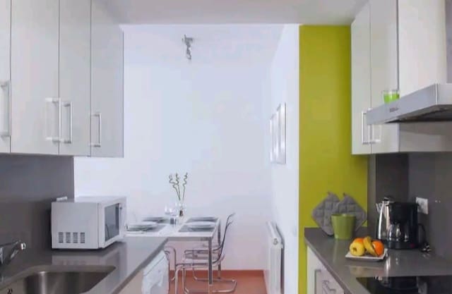 2 sovrum Lägenhet att hyra i Sitges - 1 500 € (Ref: 7904229)