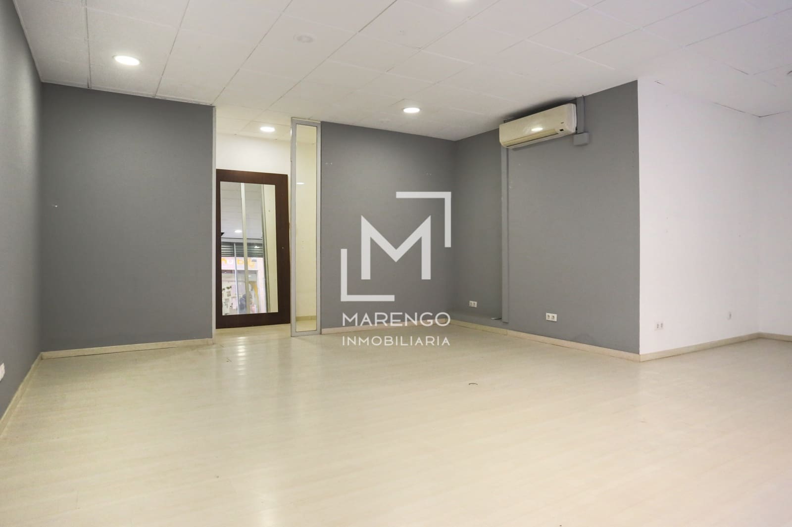 Winkelen te huur in Vilanova i la Geltru - € 1.100 (Ref: 7953300)