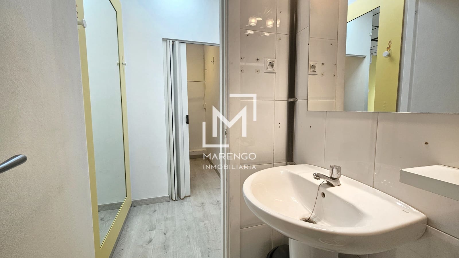 Kauppa vuokrattavana paikassa Vilanova i la Geltru - 1 100 € (Ref: 7953300)