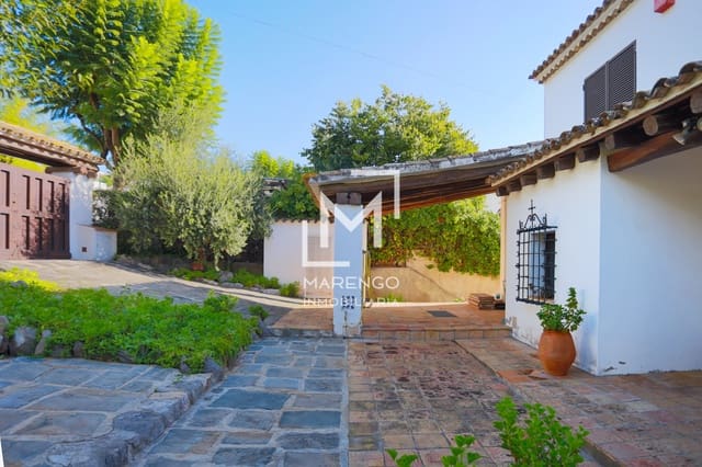 8 bedroom Townhouse for sale in Sitges with pool garage - € 1,390,000 (Ref: 8568959)