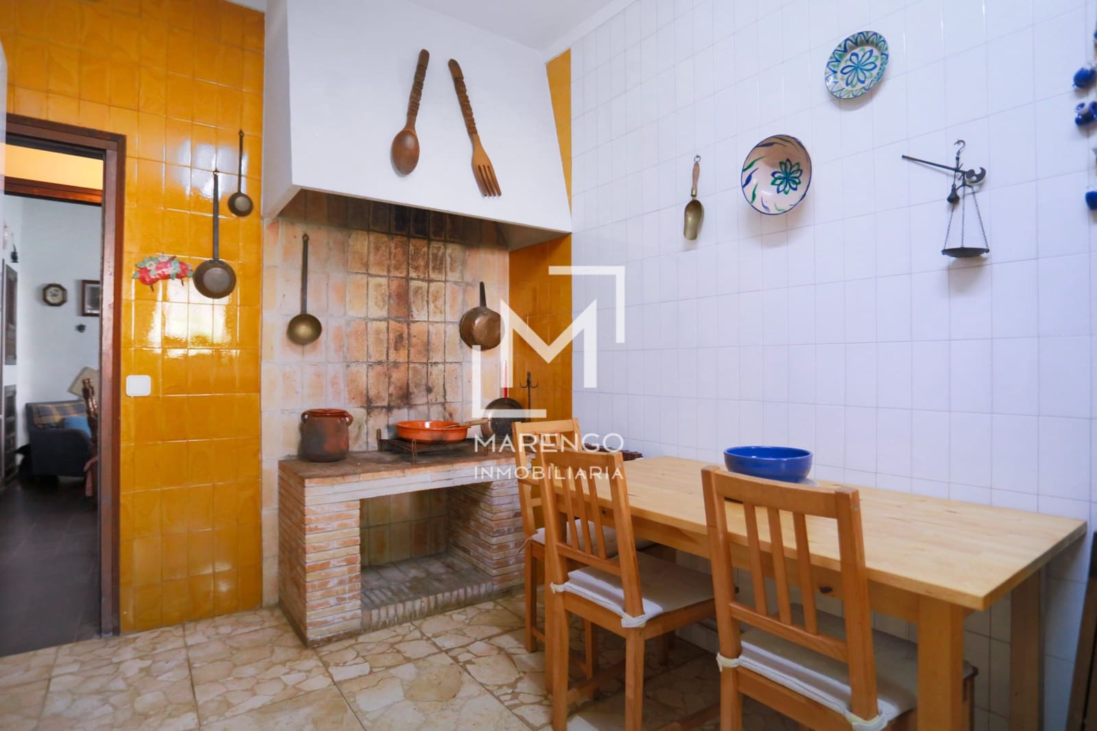 8 bedroom Townhouse for sale in Sitges with pool garage - € 1,390,000 (Ref: 8568959)